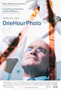 دانلود فیلم One Hour Photo 2002 ( عکس یک‌ساعته ۲۰۰۲ ) با زیرنویس فارسی چسبیده